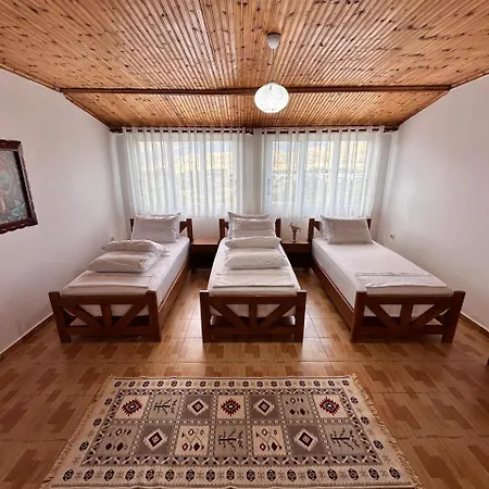 Zholi Casa de hóspedes *