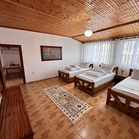 Penzion Zholi Gjirokastër