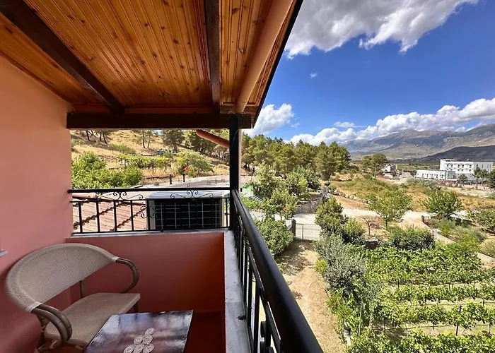 Zholi Maison d'hôtes Gjirokastër